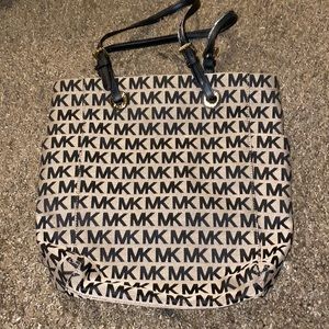 Michael Kors tote bag have no need for it good condition